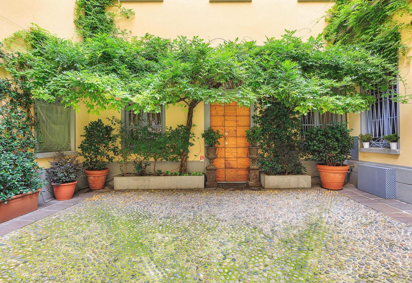 Duomo Smart Suites Milan Exterior photo